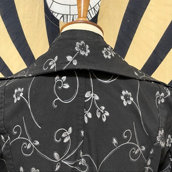 🌈 Beautiful Vintage Floral night coat - Picture 6 of 11